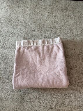 Vintage Fieldcrest Acrylic blanket with a satin glossy binding trim